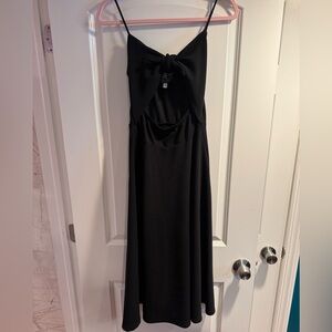 Black Sleeveless Dress - Classic Fit